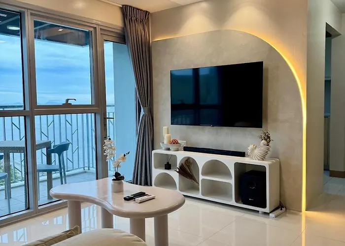 Panoramic Landscape Seaview, 2br, Near Airport, 11m