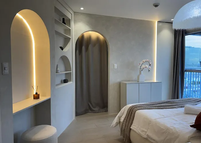 Panoramic Landscape Seaview, 2br, Near Airport, 11m Manila
